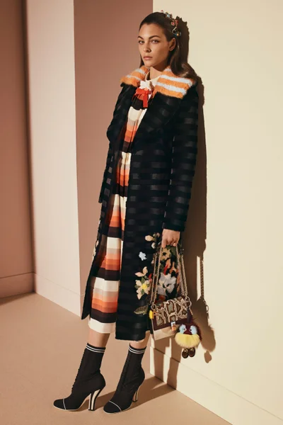 Look 17